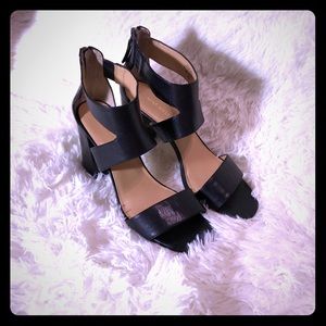 Nine West back, open toe, block heels